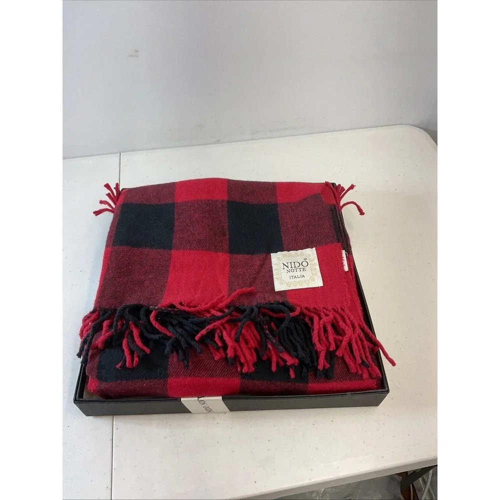 NIDO NOTTE ITALY Red Plaid Throw Blanket NEW in Elegant Gift Box 51